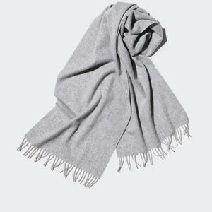 Uniqlo Light Gray Cashmere Scarf